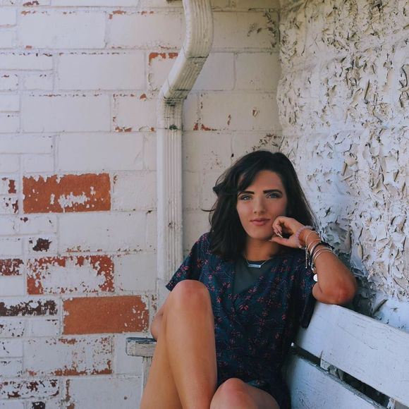 Meet your Posher, Madelin - Picture 1 of 1